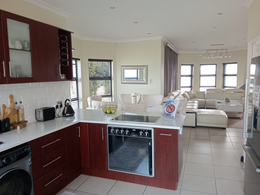 4 Bedroom Property for Sale in Strelitzia Park Eastern Cape